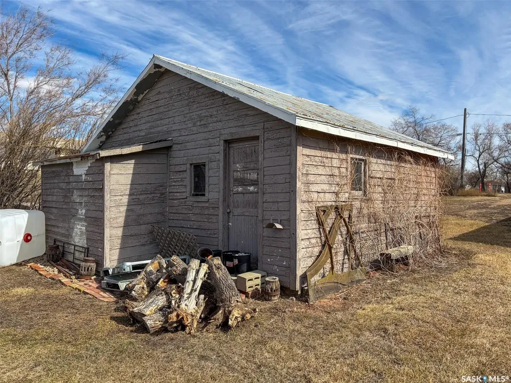 217 2nd Street W Climax SK S0N 0N0