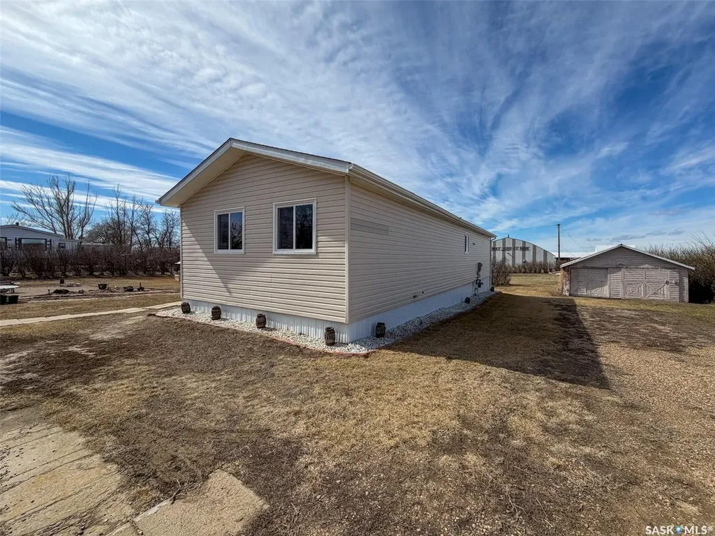 217 2nd Street W Climax SK S0N 0N0