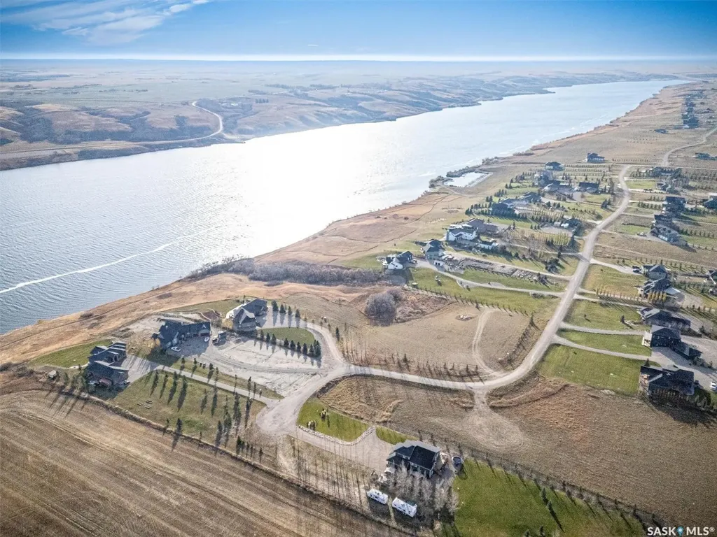29 Sunrise Drive N Dundurn Rm No. 314 SK S7C 0A6