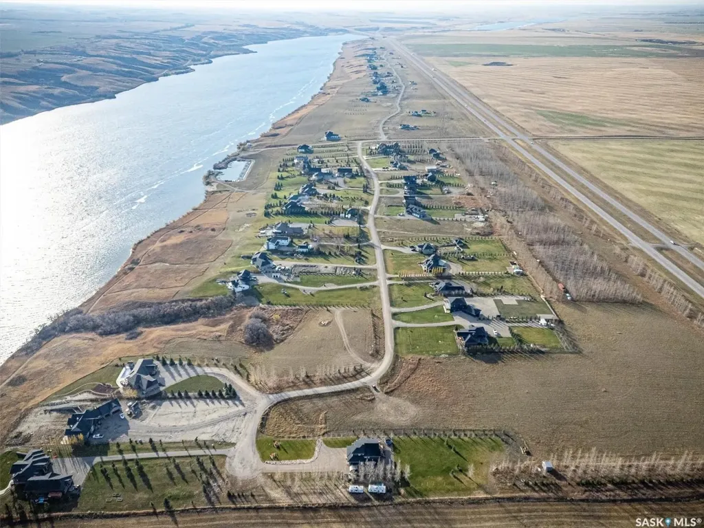 29 Sunrise Drive N Dundurn Rm No. 314 SK S7C 0A6