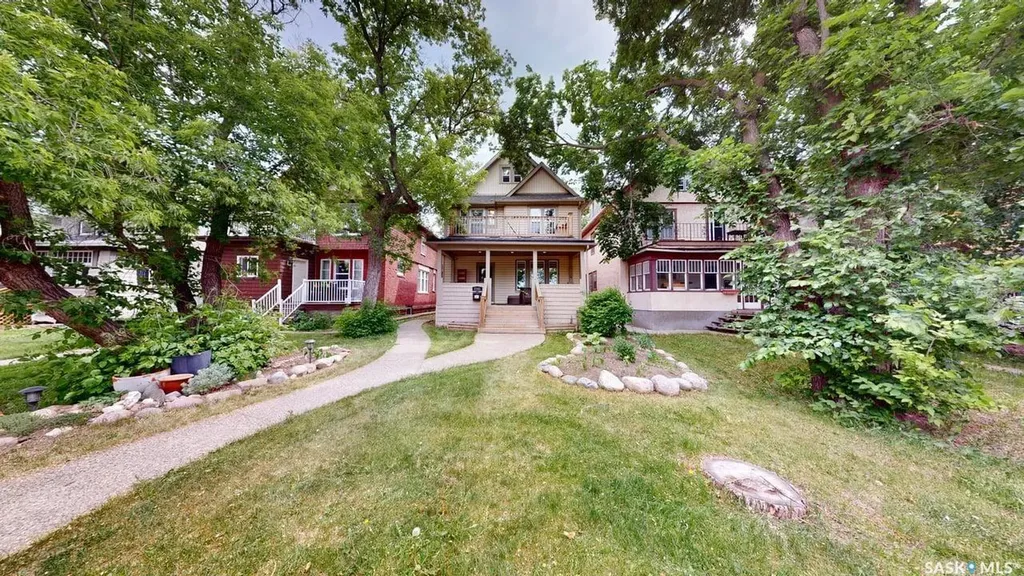 2161 Cameron Street Regina SK S4T 2V7