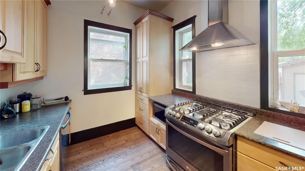 2161 Cameron Street Regina SK S4T 2V7