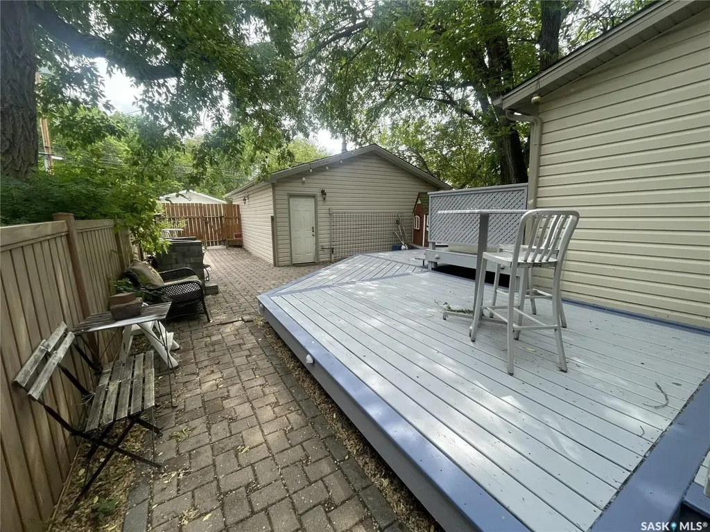 2161 Cameron Street Regina SK S4T 2V7