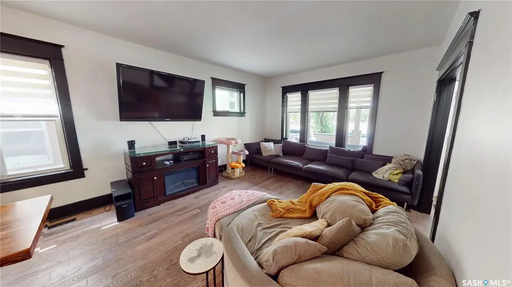 2161 Cameron Street Regina SK S4T 2V7