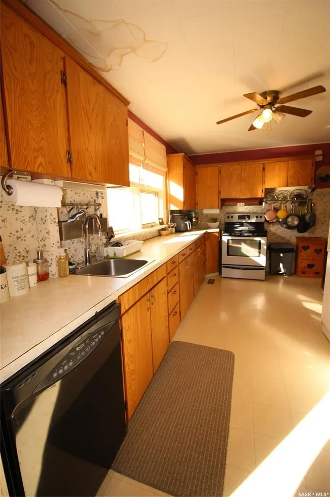 663 2nd Street E Shaunavon SK S0N 2M0