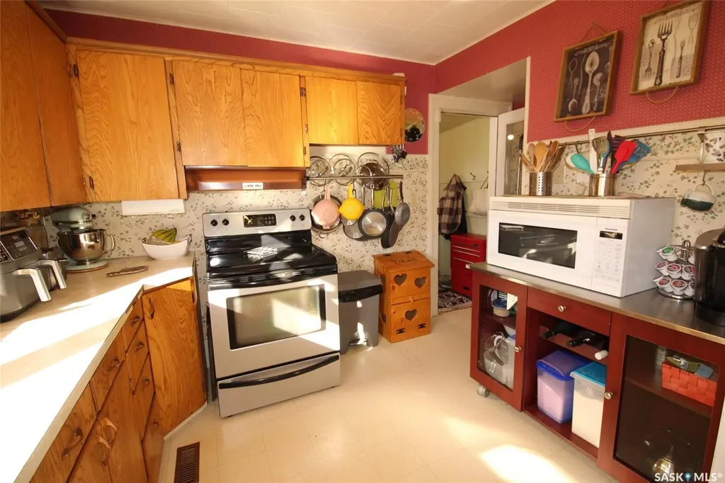 663 2nd Street E Shaunavon SK S0N 2M0
