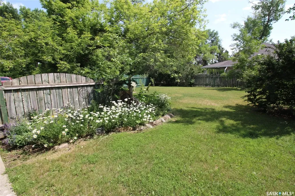 663 2nd Street E Shaunavon SK S0N 2M0