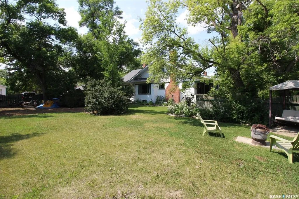 663 2nd Street E Shaunavon SK S0N 2M0