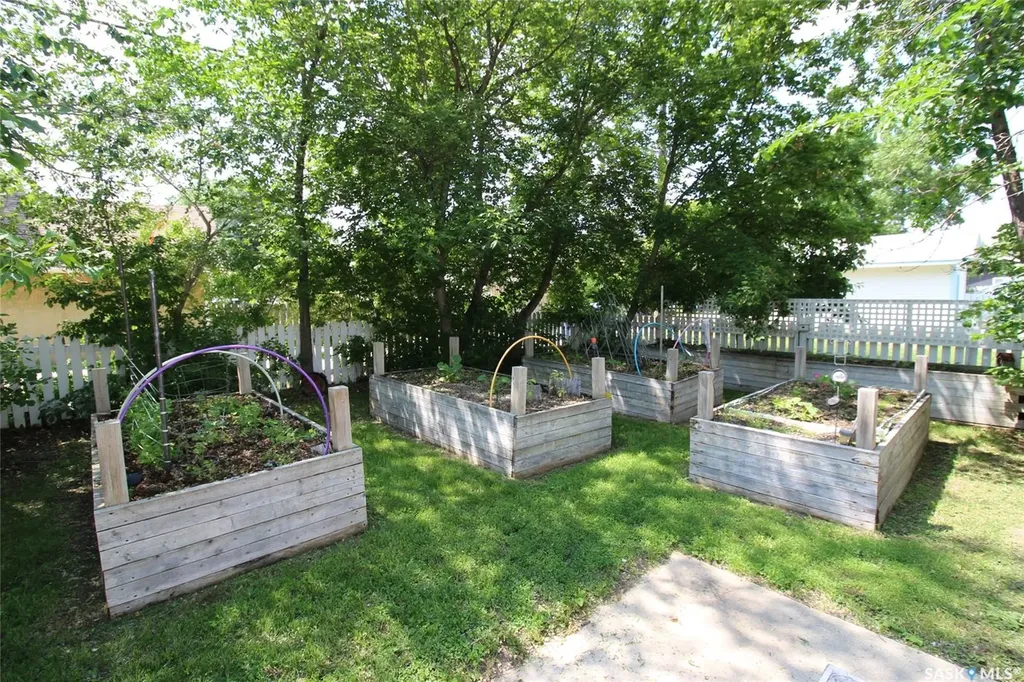 663 2nd Street E Shaunavon SK S0N 2M0