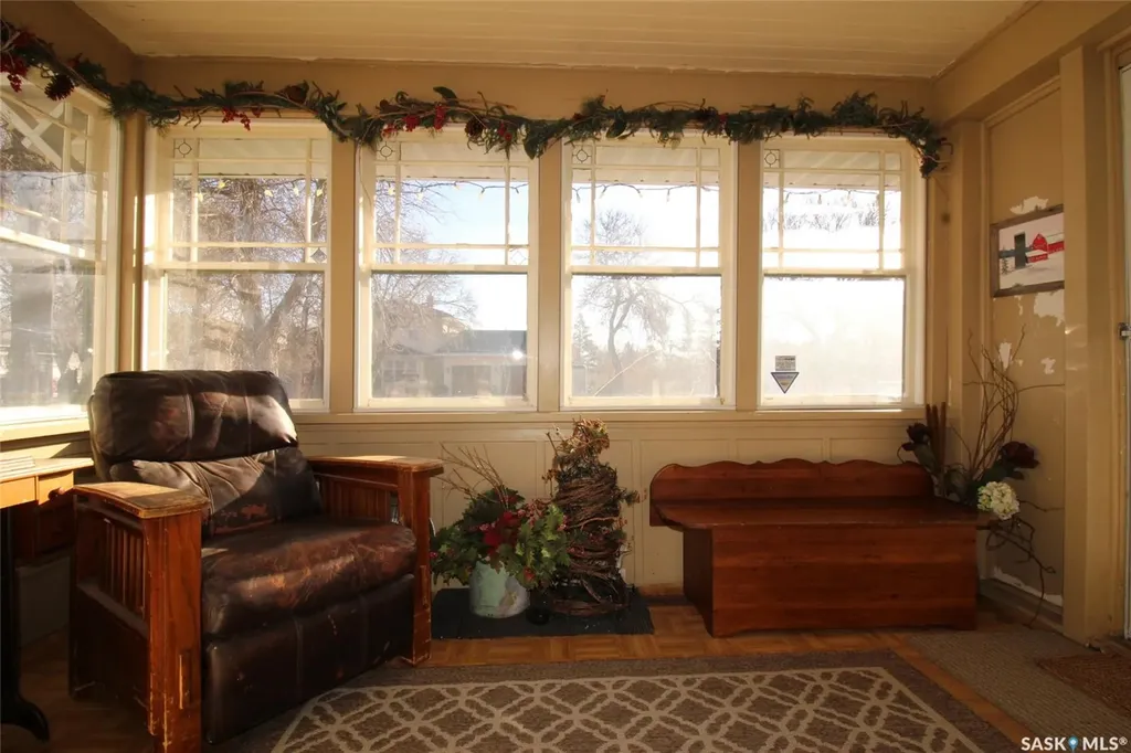 663 2nd Street E Shaunavon SK S0N 2M0