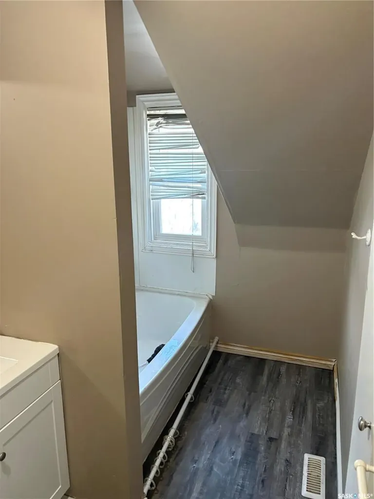 1212-1216 Rae Street Regina SK S4T 2C2