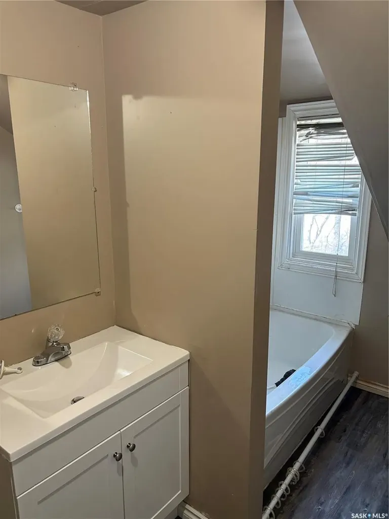 1212-1216 Rae Street Regina SK S4T 2C2