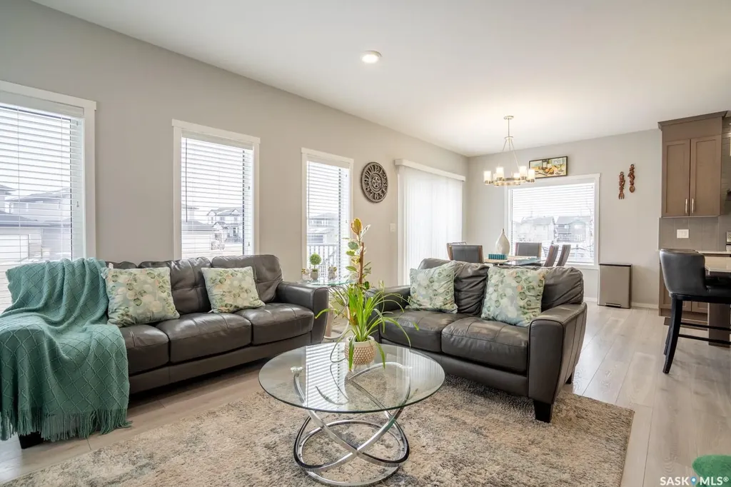 5144 Green Crescent E Regina SK S4V 3S9