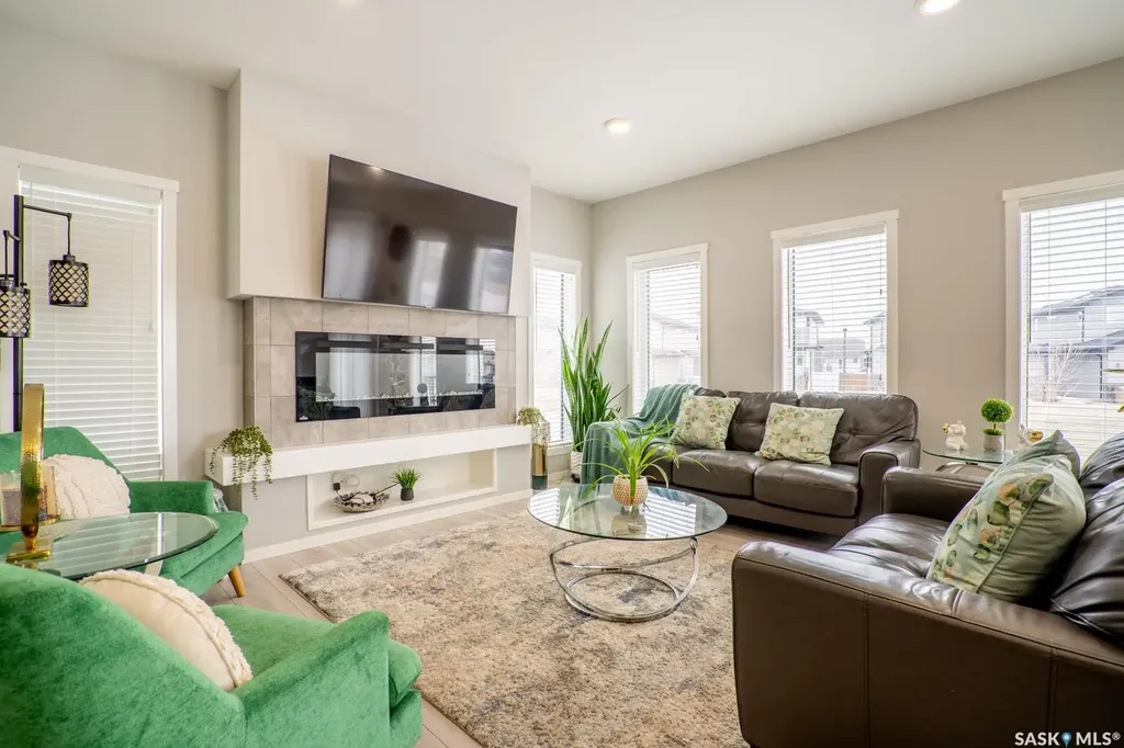 5144 Green Crescent E Regina SK S4V 3S9