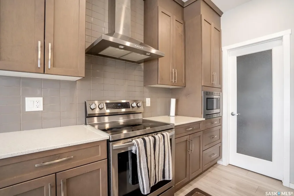 5144 Green Crescent E Regina SK S4V 3S9