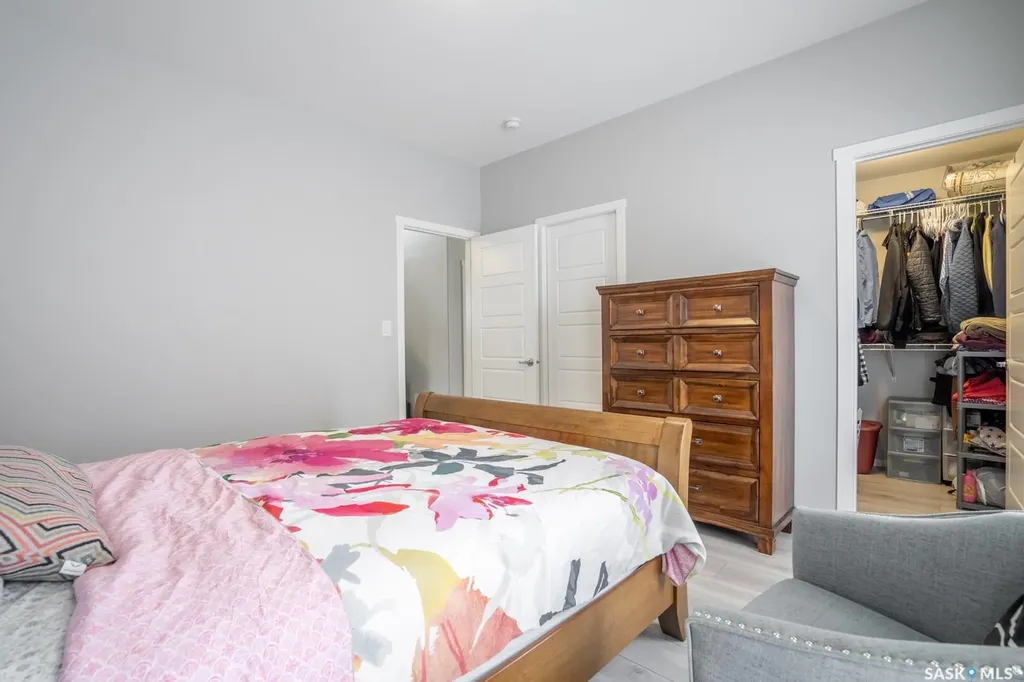 5144 Green Crescent E Regina SK S4V 3S9