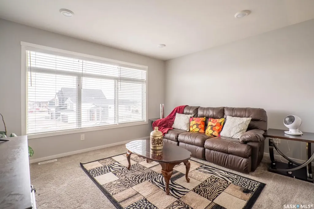 5144 Green Crescent E Regina SK S4V 3S9