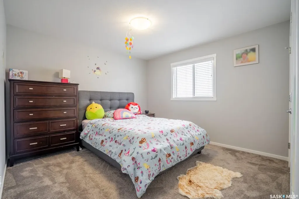 5144 Green Crescent E Regina SK S4V 3S9