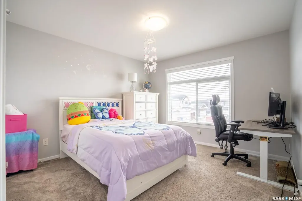 5144 Green Crescent E Regina SK S4V 3S9