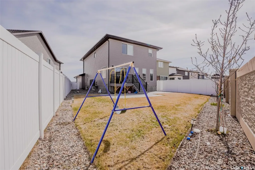 5144 Green Crescent E Regina SK S4V 3S9