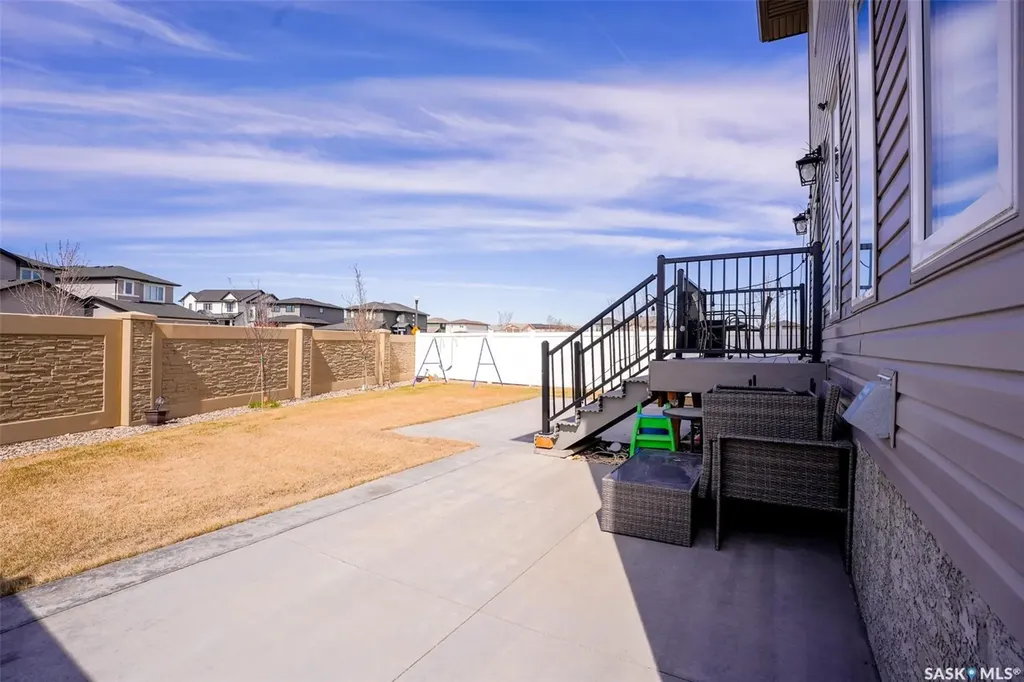 5144 Green Crescent E Regina SK S4V 3S9