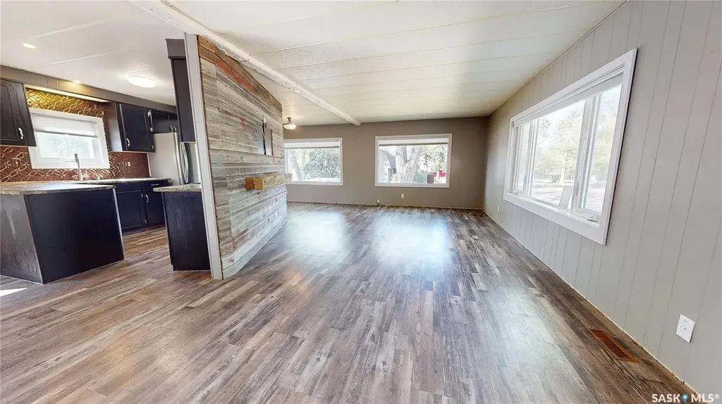 401 Walsh Street Maple Creek SK S0N 1N0