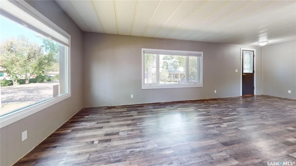 401 Walsh Street Maple Creek SK S0N 1N0