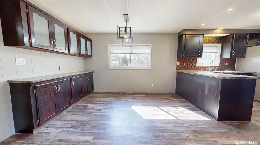 401 Walsh Street Maple Creek SK S0N 1N0