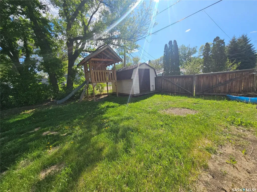 401 Walsh Street Maple Creek SK S0N 1N0