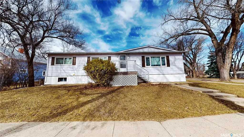 401 Walsh Street Maple Creek SK S0N 1N0