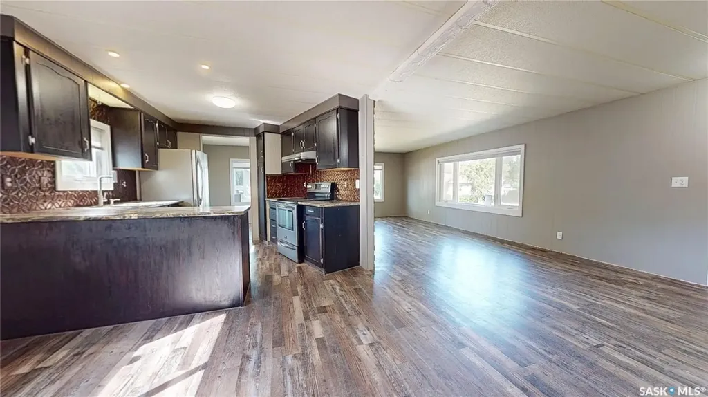 401 Walsh Street Maple Creek SK S0N 1N0
