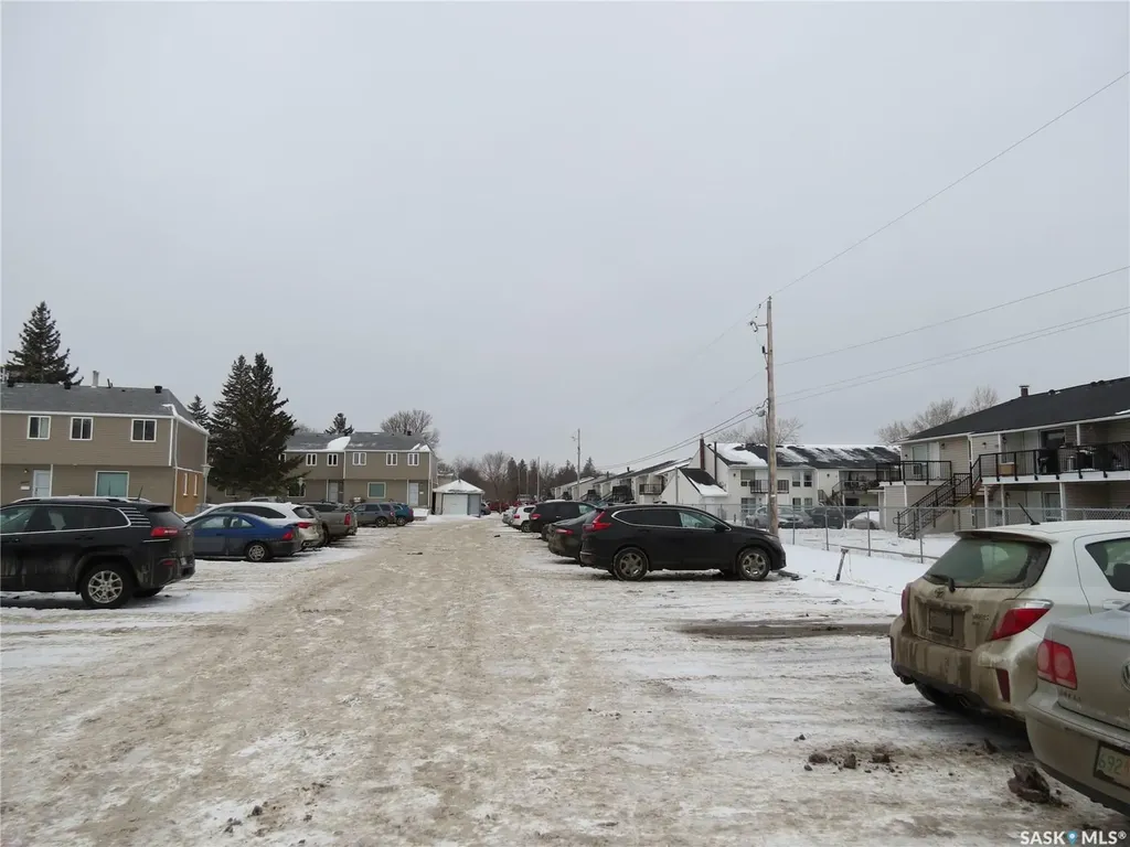 3926 Castle Road Regina SK S4S 6A4