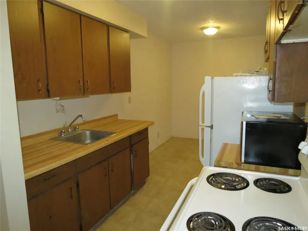 3926 Castle Road Regina SK S4S 6A4