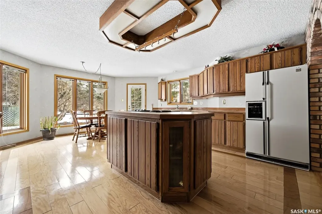 250 Prospect Crescent Lumsden SK S0G 3C0