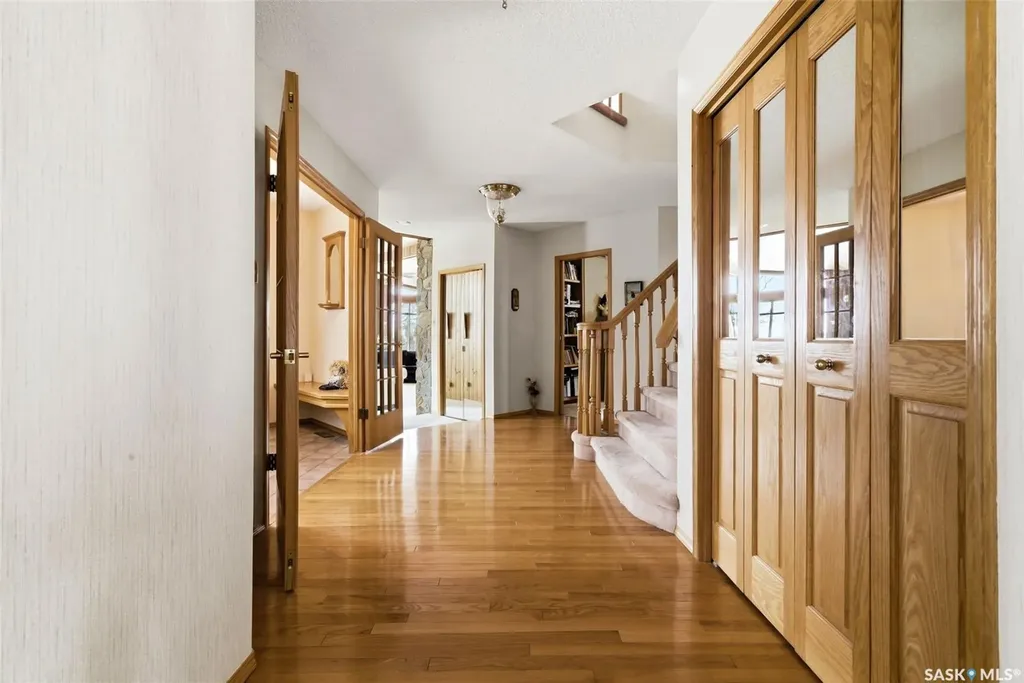 250 Prospect Crescent Lumsden SK S0G 3C0
