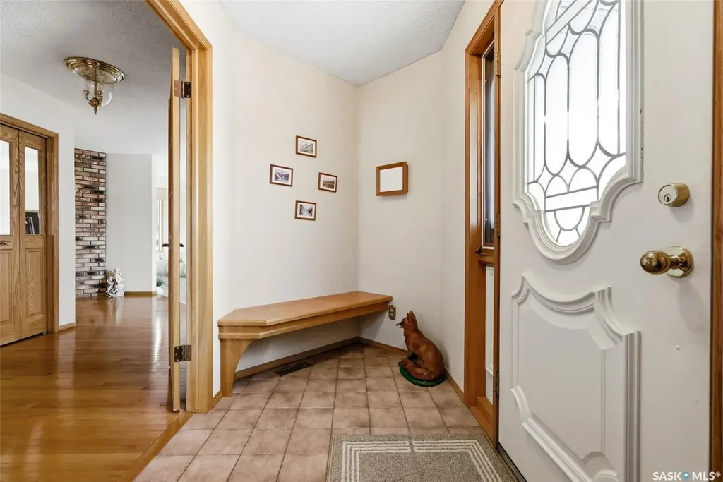 250 Prospect Crescent Lumsden SK S0G 3C0