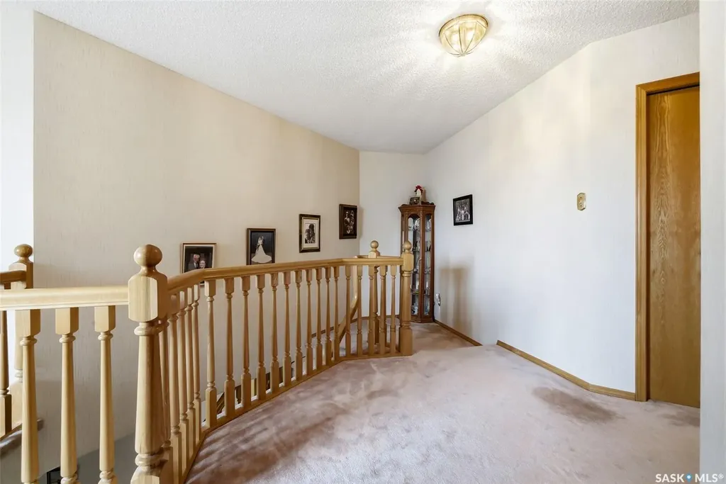 250 Prospect Crescent Lumsden SK S0G 3C0