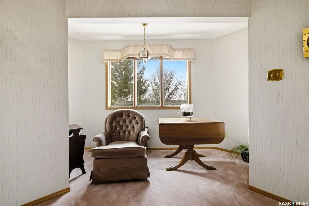 250 Prospect Crescent Lumsden SK S0G 3C0