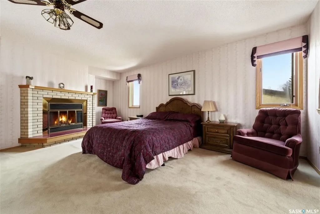 250 Prospect Crescent Lumsden SK S0G 3C0
