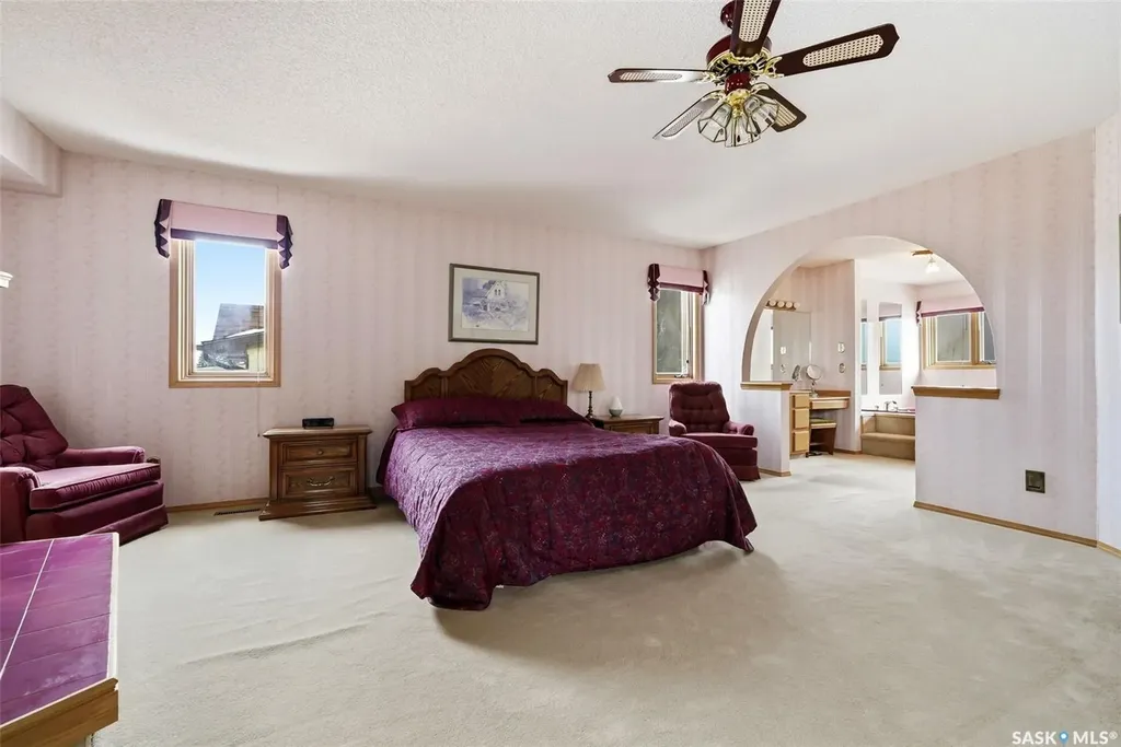 250 Prospect Crescent Lumsden SK S0G 3C0