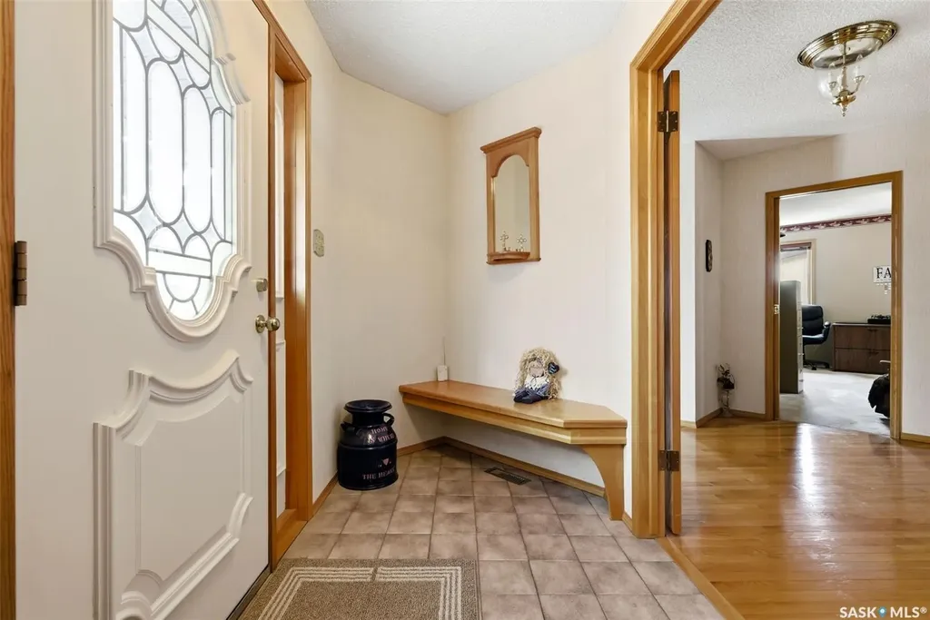 250 Prospect Crescent Lumsden SK S0G 3C0