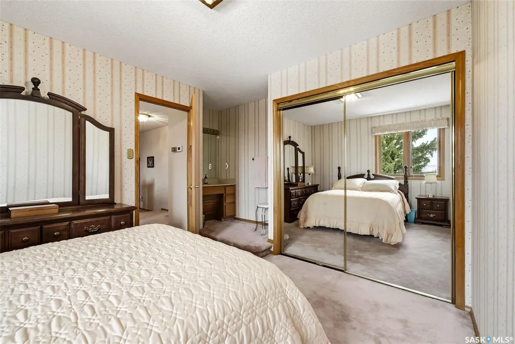 250 Prospect Crescent Lumsden SK S0G 3C0