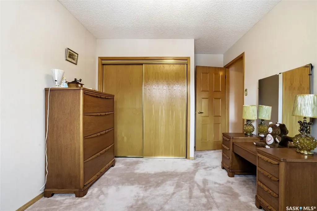 250 Prospect Crescent Lumsden SK S0G 3C0