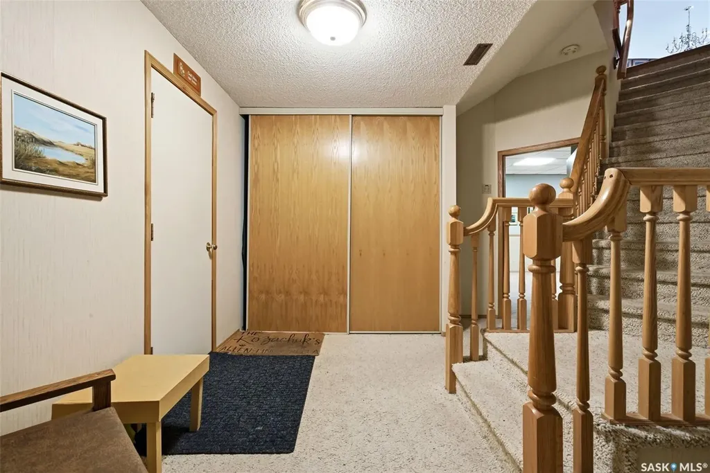250 Prospect Crescent Lumsden SK S0G 3C0