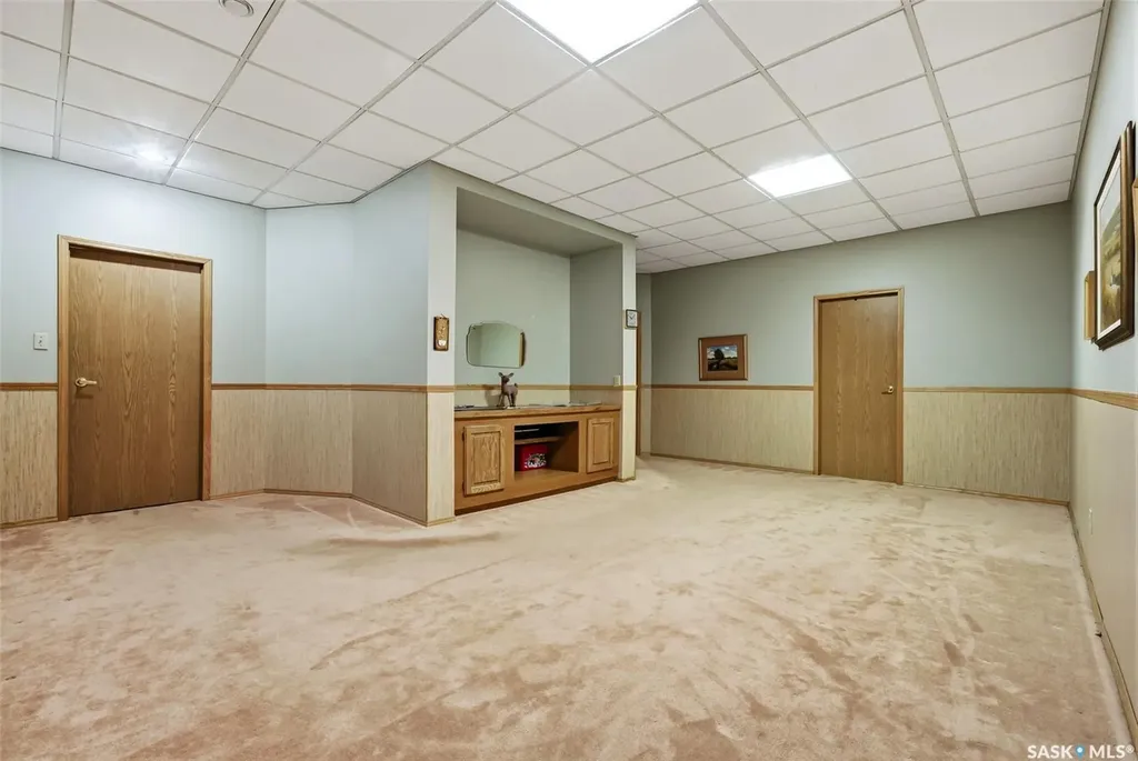 250 Prospect Crescent Lumsden SK S0G 3C0