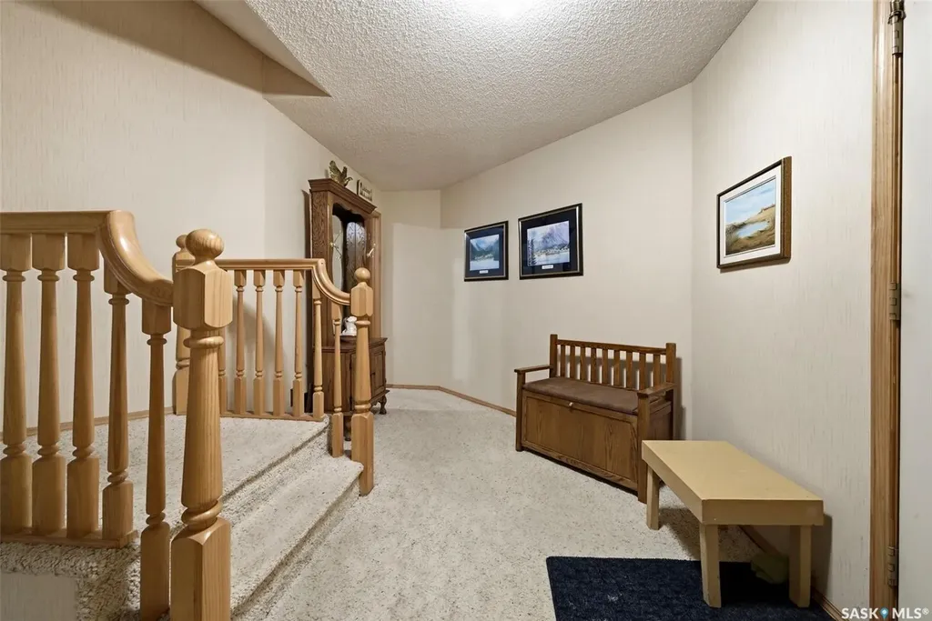 250 Prospect Crescent Lumsden SK S0G 3C0