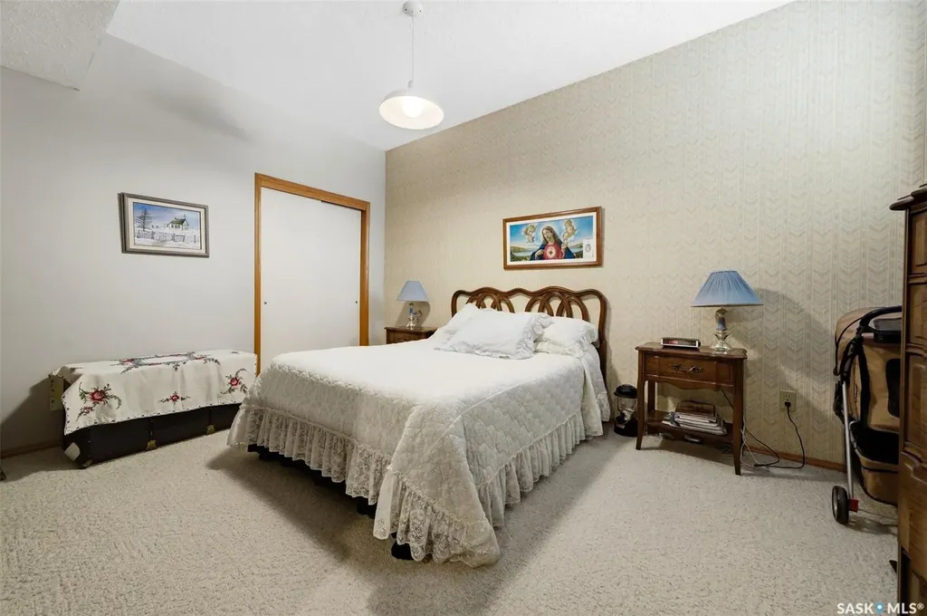 250 Prospect Crescent Lumsden SK S0G 3C0