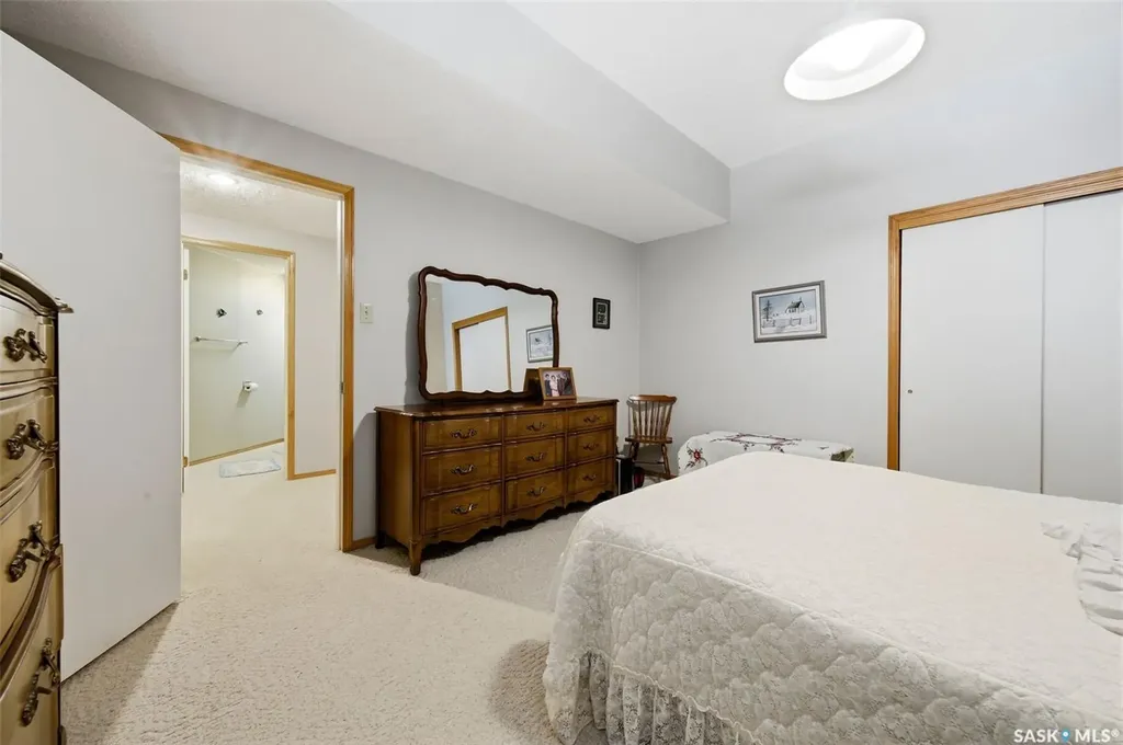 250 Prospect Crescent Lumsden SK S0G 3C0