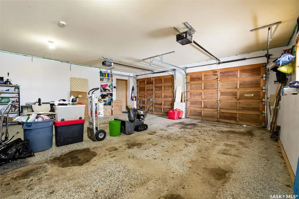 250 Prospect Crescent Lumsden SK S0G 3C0
