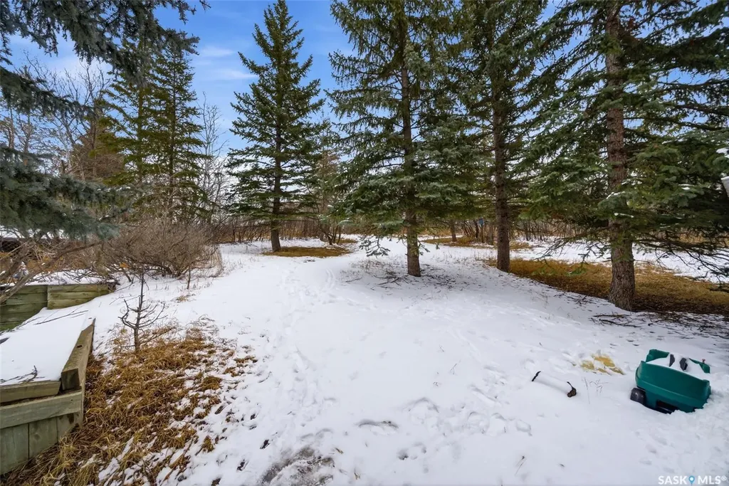 250 Prospect Crescent Lumsden SK S0G 3C0